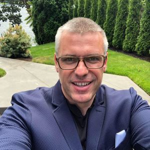 Meet your Posher, James